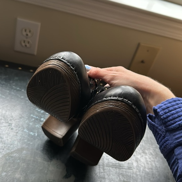 Dansko Deni Fringed Clogs - Picture 4 of 8